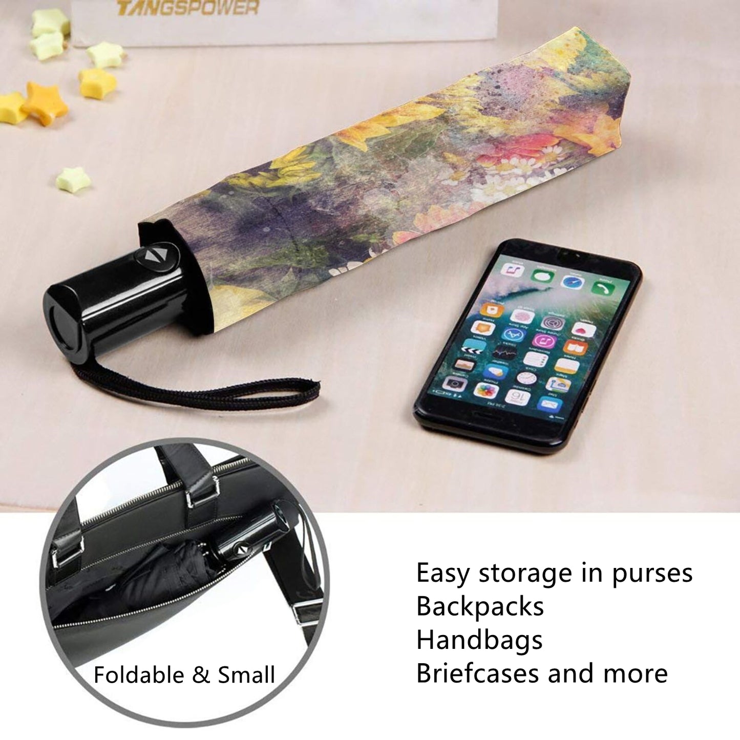 Blumenmuster im Inneren des kleinen Reiseschirms