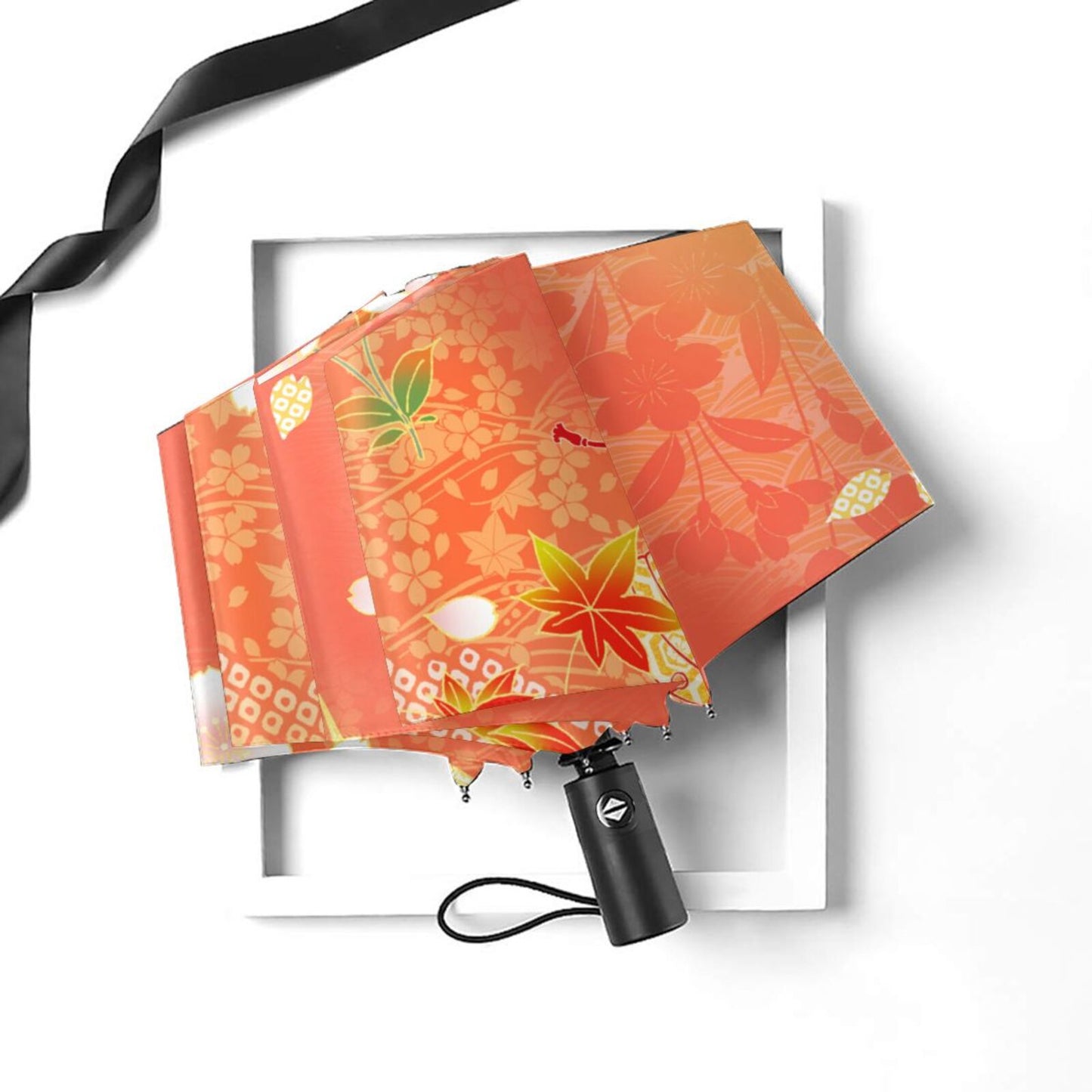 Parapluie compact à fleurs avec grues en papier